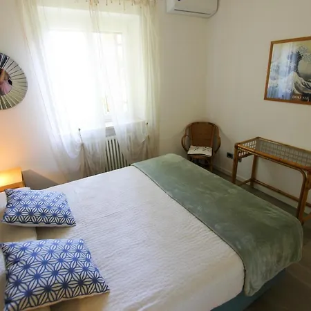 Maison Olive 公寓 代森扎诺-德尔加达